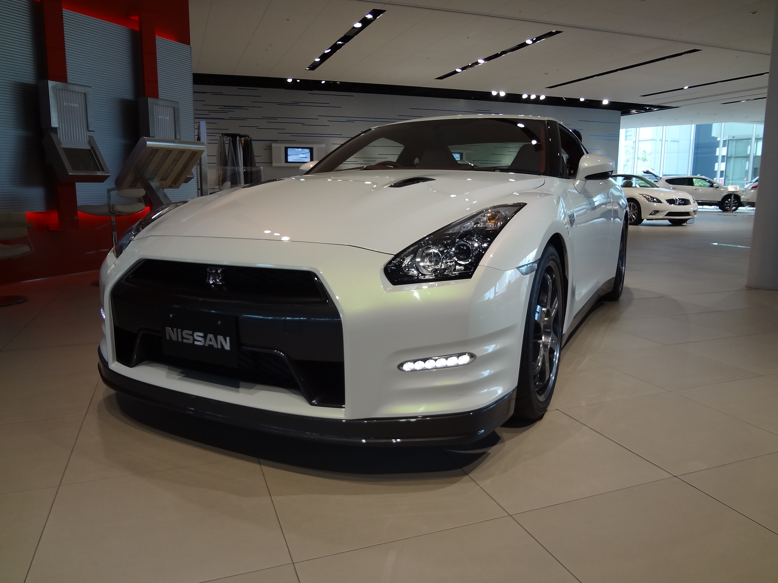 たが、日産のスポーツカーの